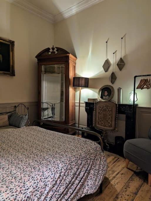 L'Appartement Du Voisin D'Hugo Besanzón Exterior foto